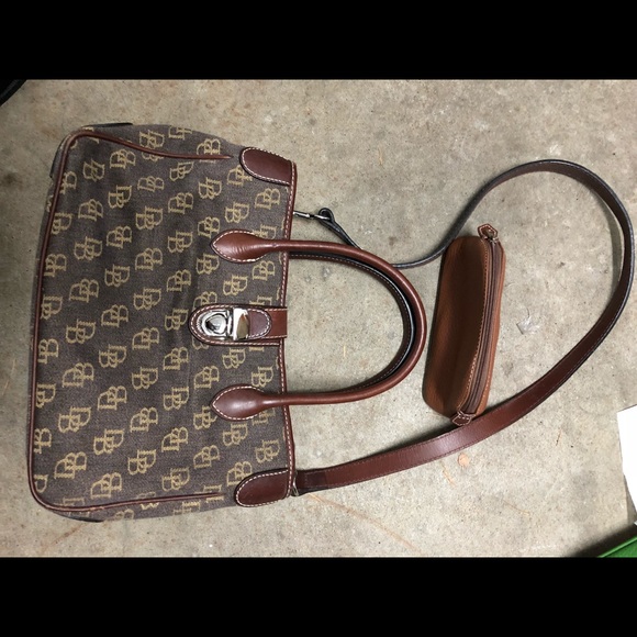Dooney & Bourke Purse - Picture 1 of 1